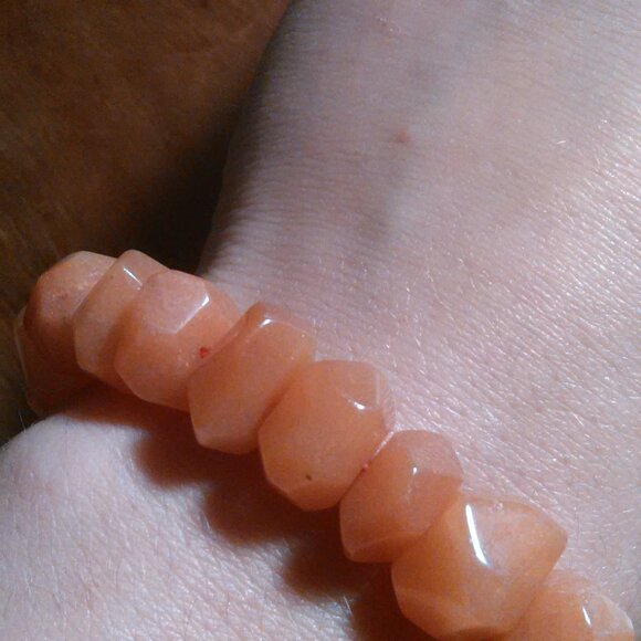 Freeform Faceted Red Aventurine Stretch Bracelet - Picture 9 of 11